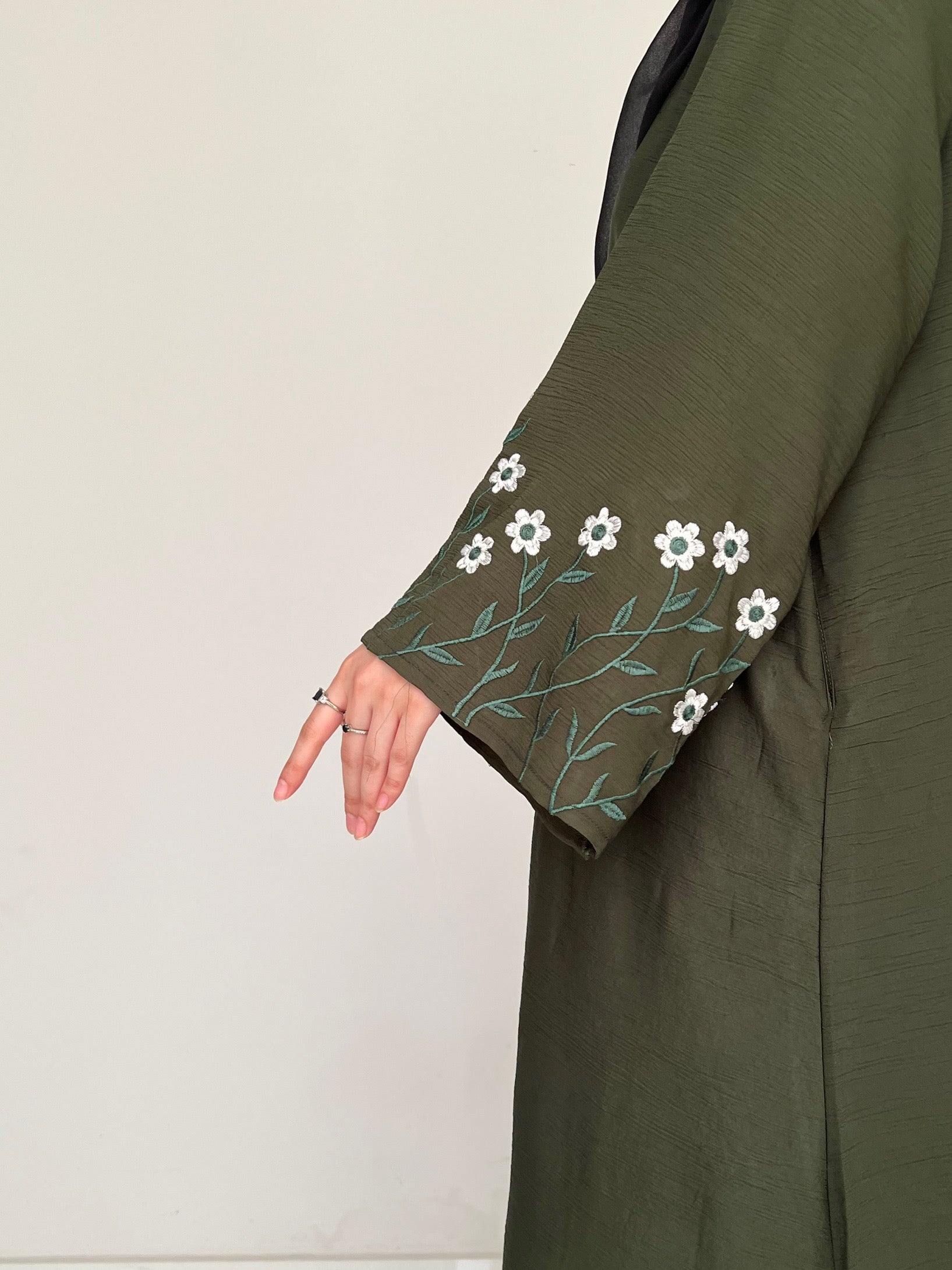 Meadow Mist - Front Open Abaya - Olive