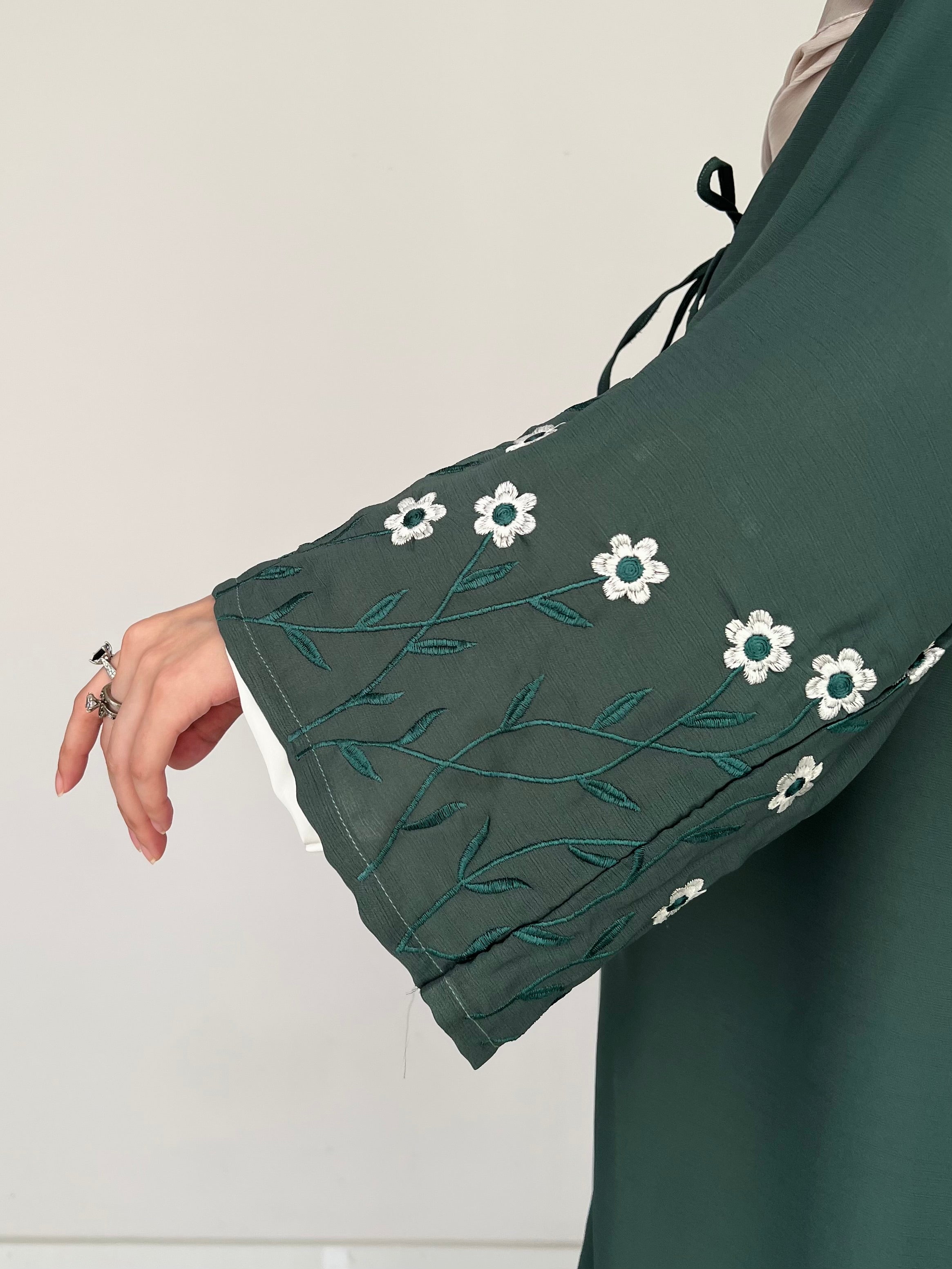 Meadow Mist - Robe Style Abaya - Emerald