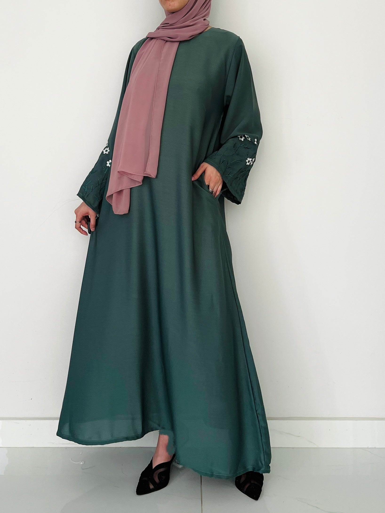 Meadow Mist - Front Closed Abaya - Emerald