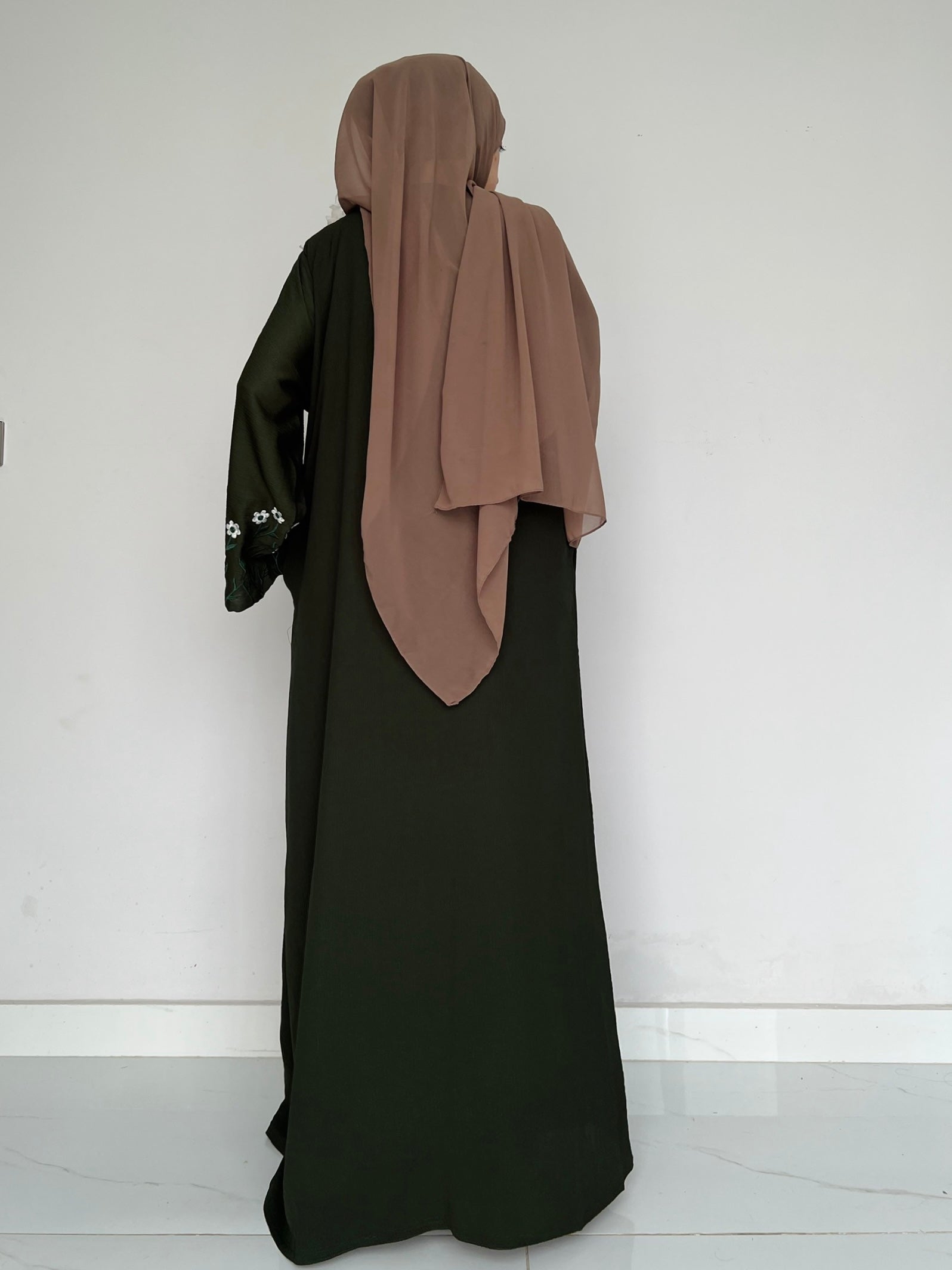Meadow Mist - Front Closed Abaya - Olive