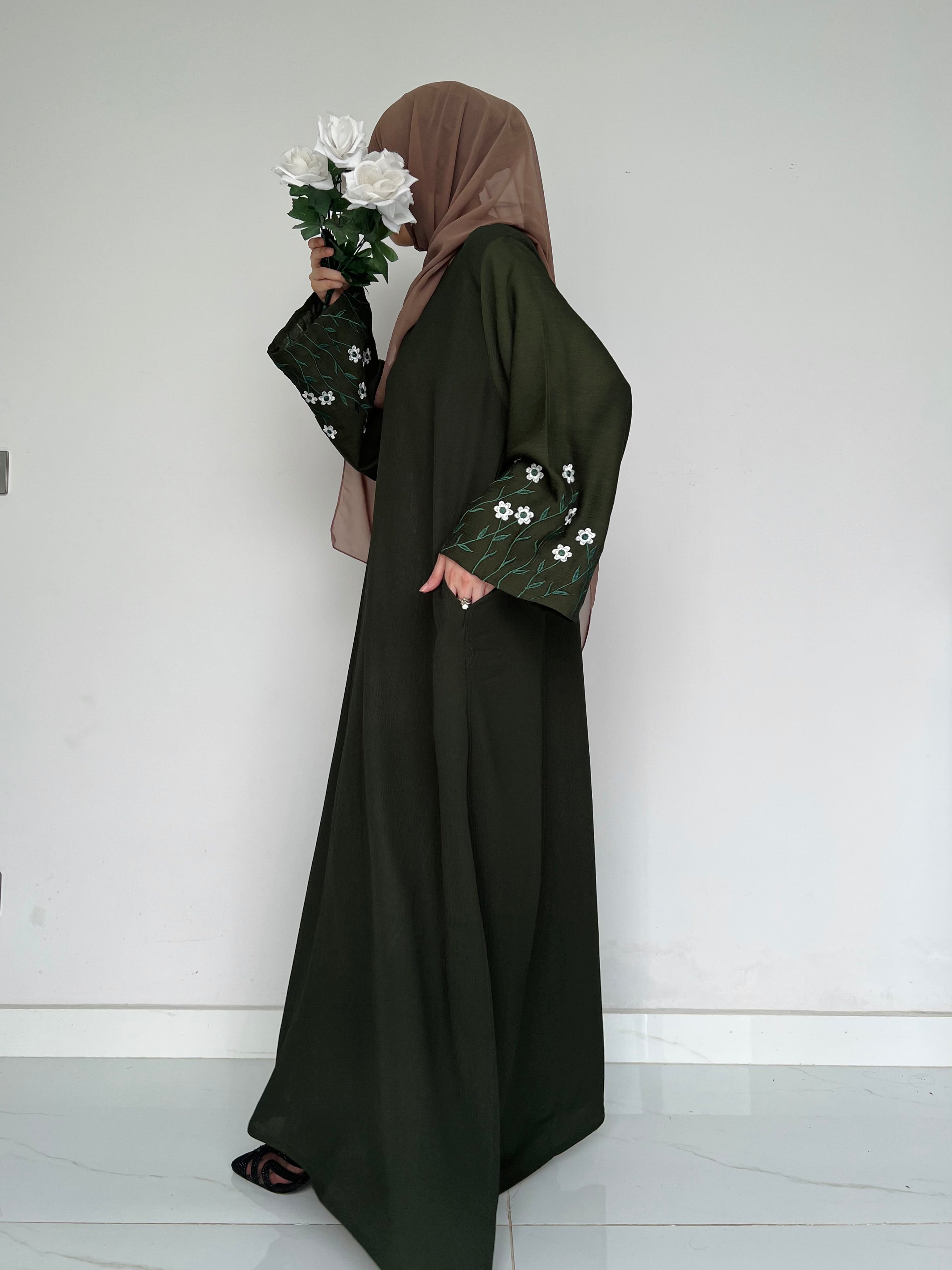 Meadow Mist - Front Closed Abaya - Olive
