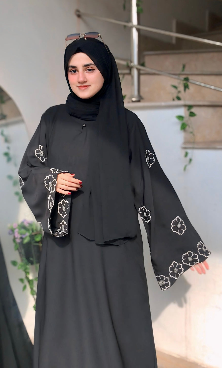IRIS - Embroidered Abaya