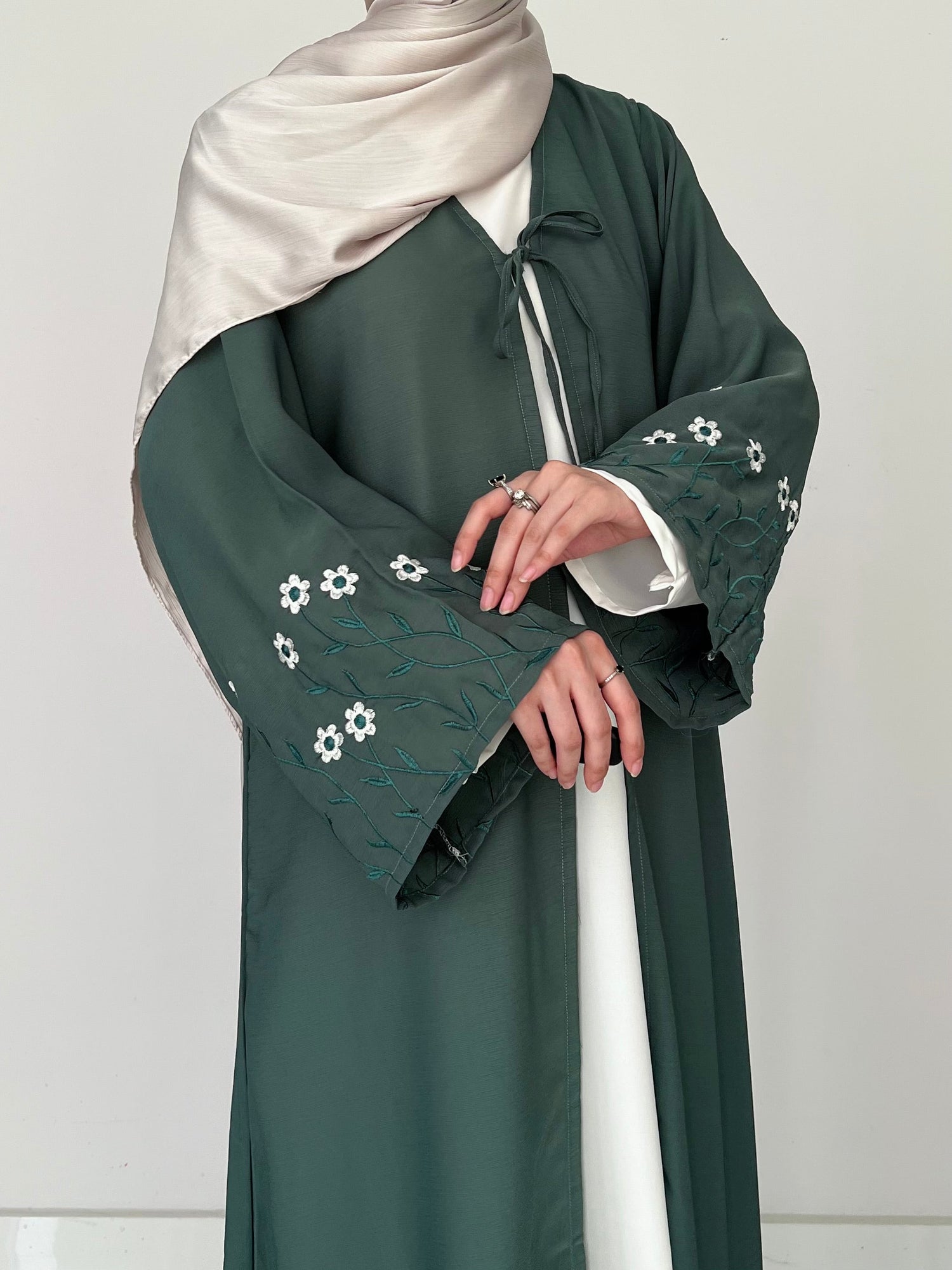 Meadow Mist - Robe Style Abaya - Emerald