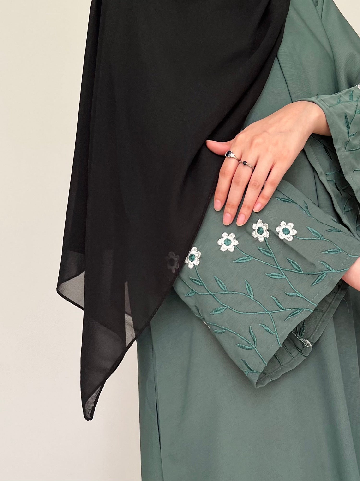 Meadow Mist - Front Open Abaya - Emerald