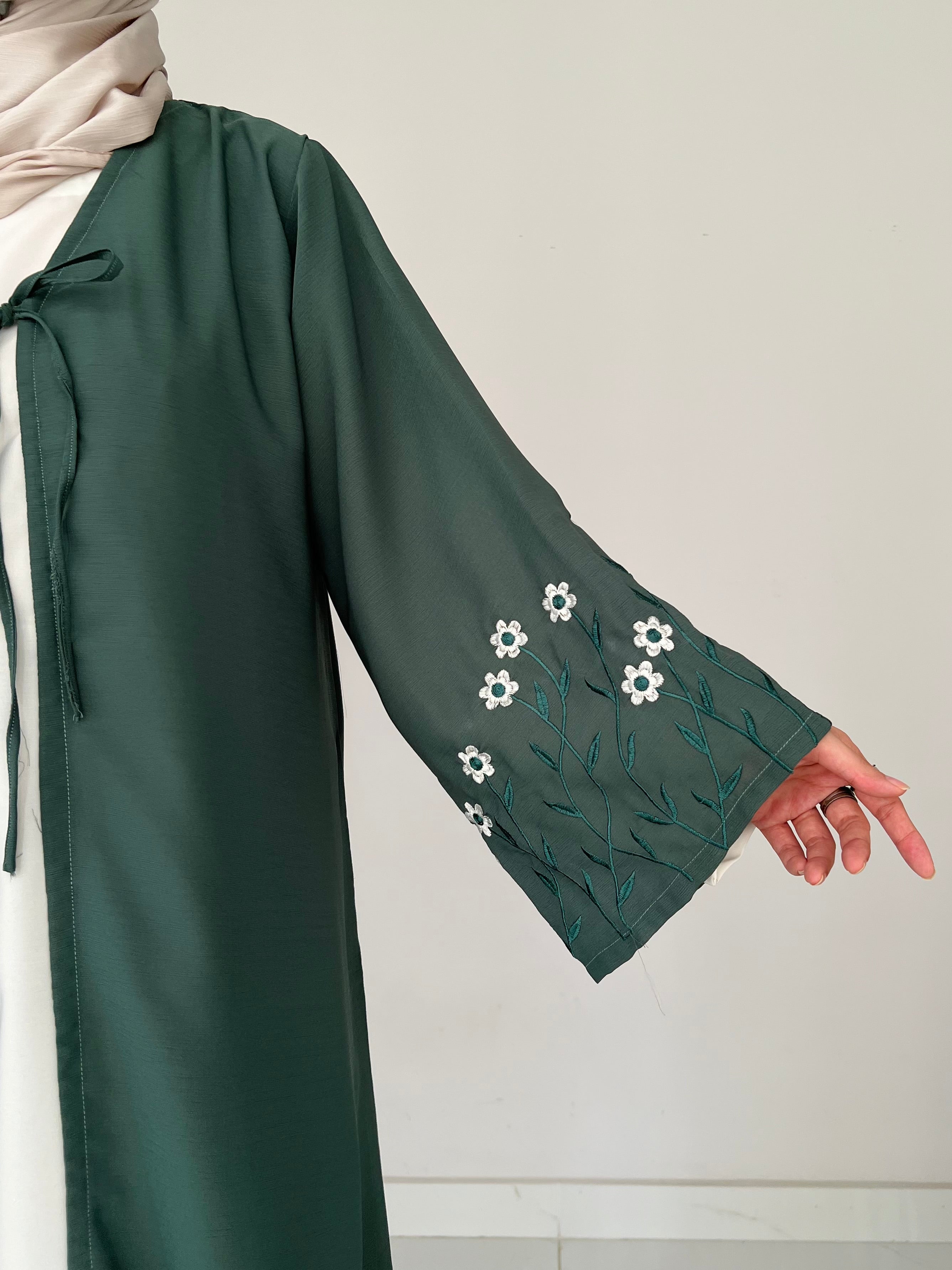 Meadow Mist - Robe Style Abaya - Emerald