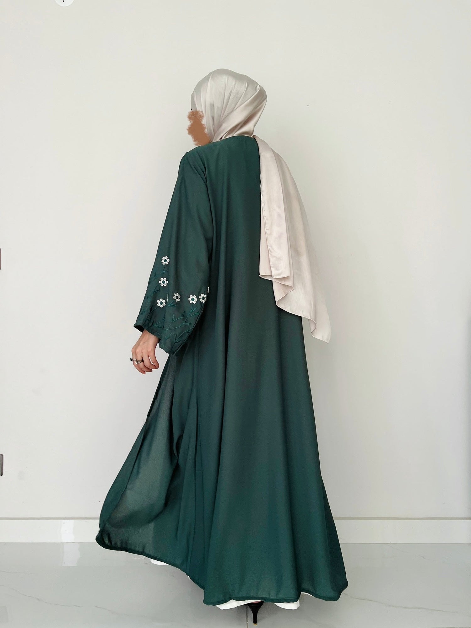 Meadow Mist - Robe Style Abaya - Emerald