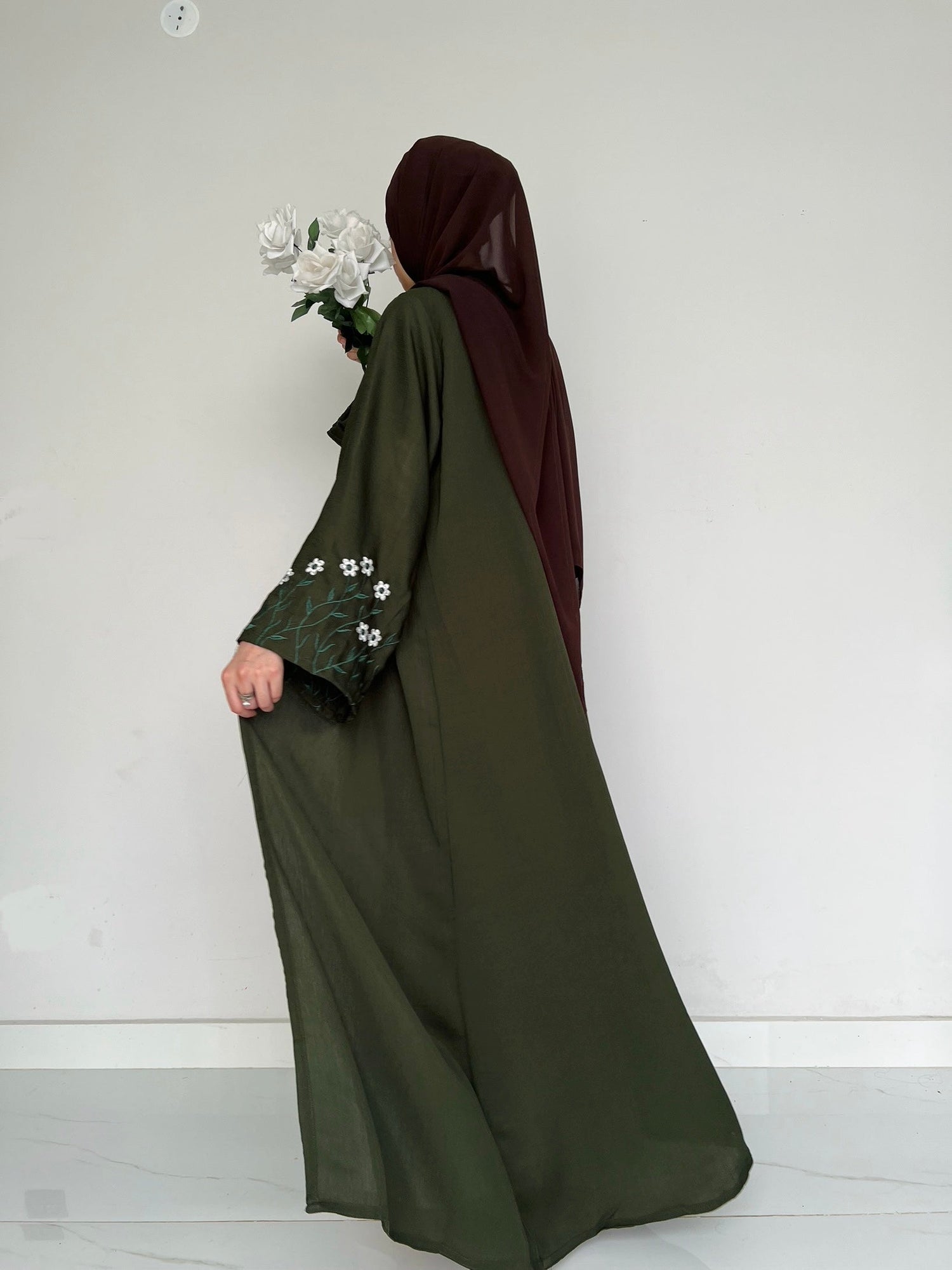 Meadow Mist - Robe Style Abaya - Olive