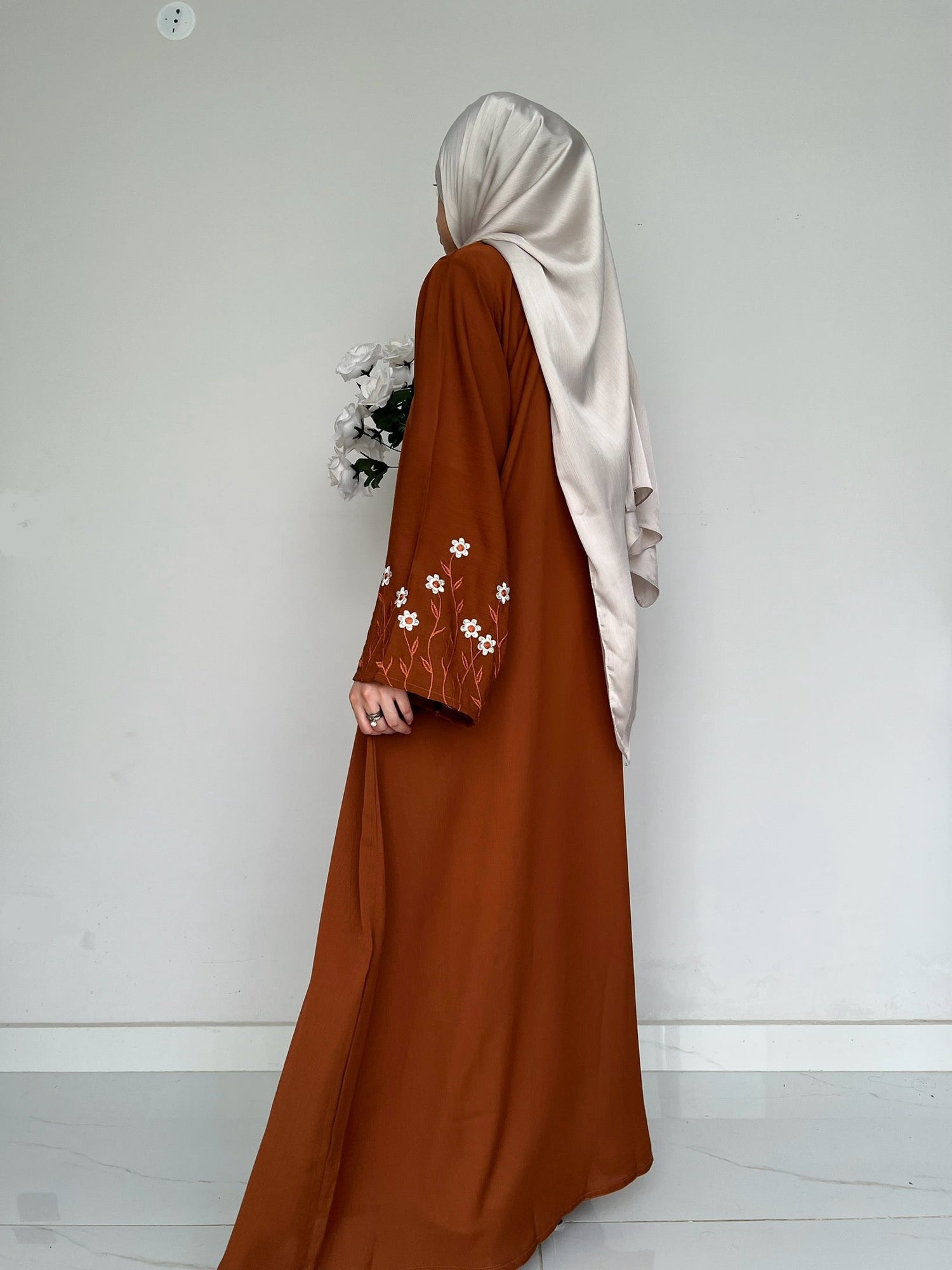 Meadow Mist - Front Closed Abaya - Tan
