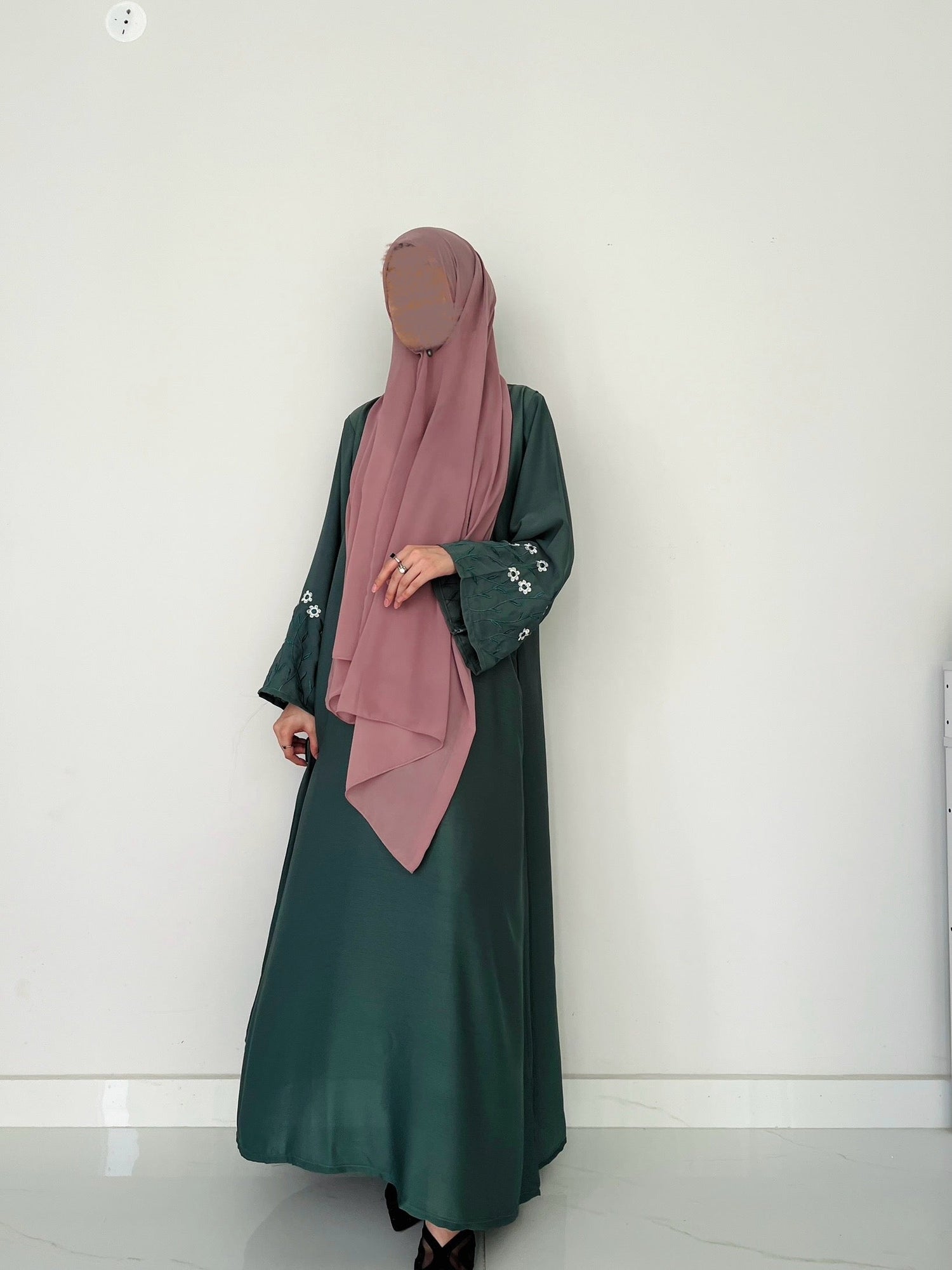 Meadow Mist - Front Closed Abaya - Emerald
