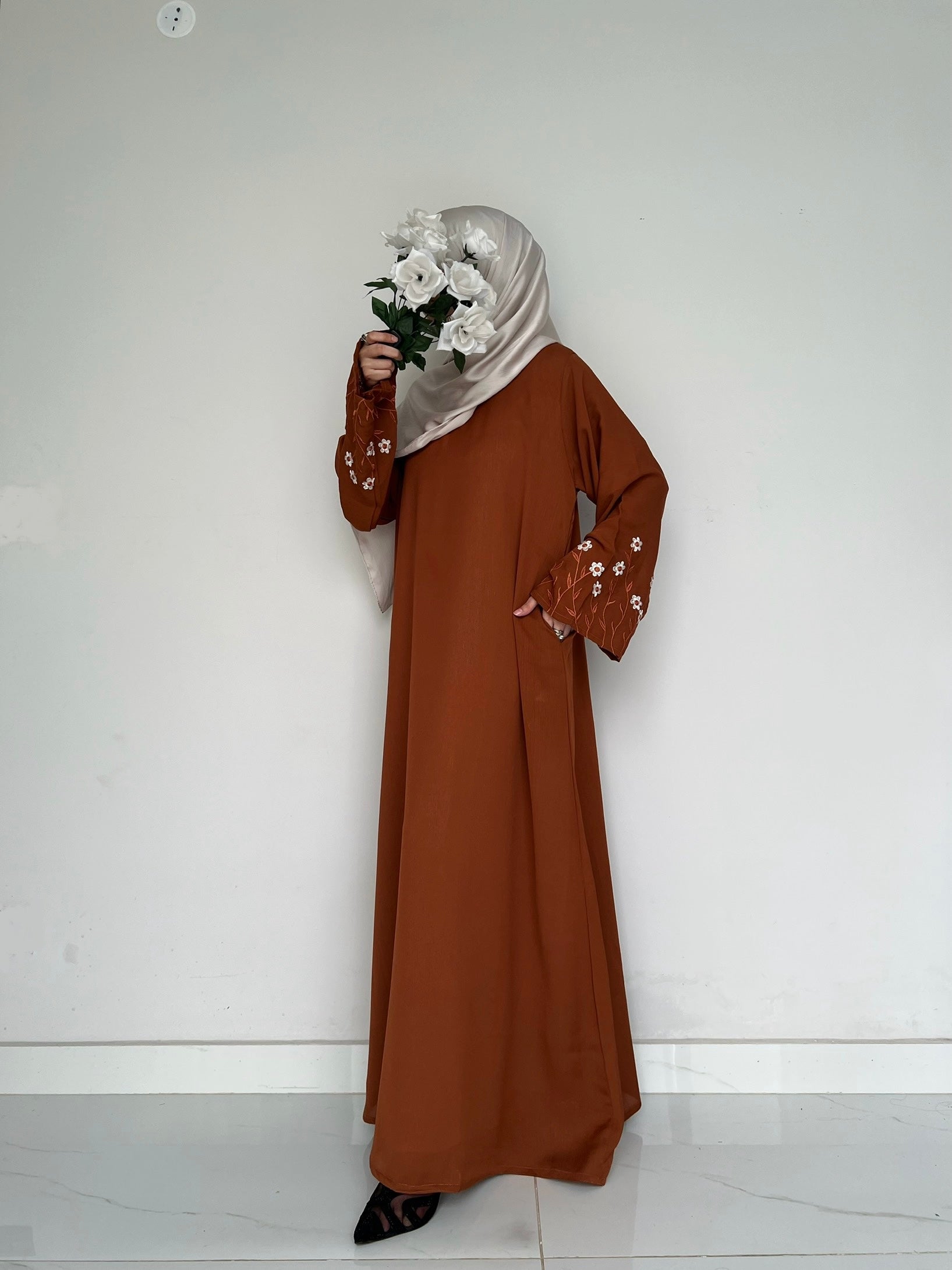 Meadow Mist - Front Closed Abaya - Tan