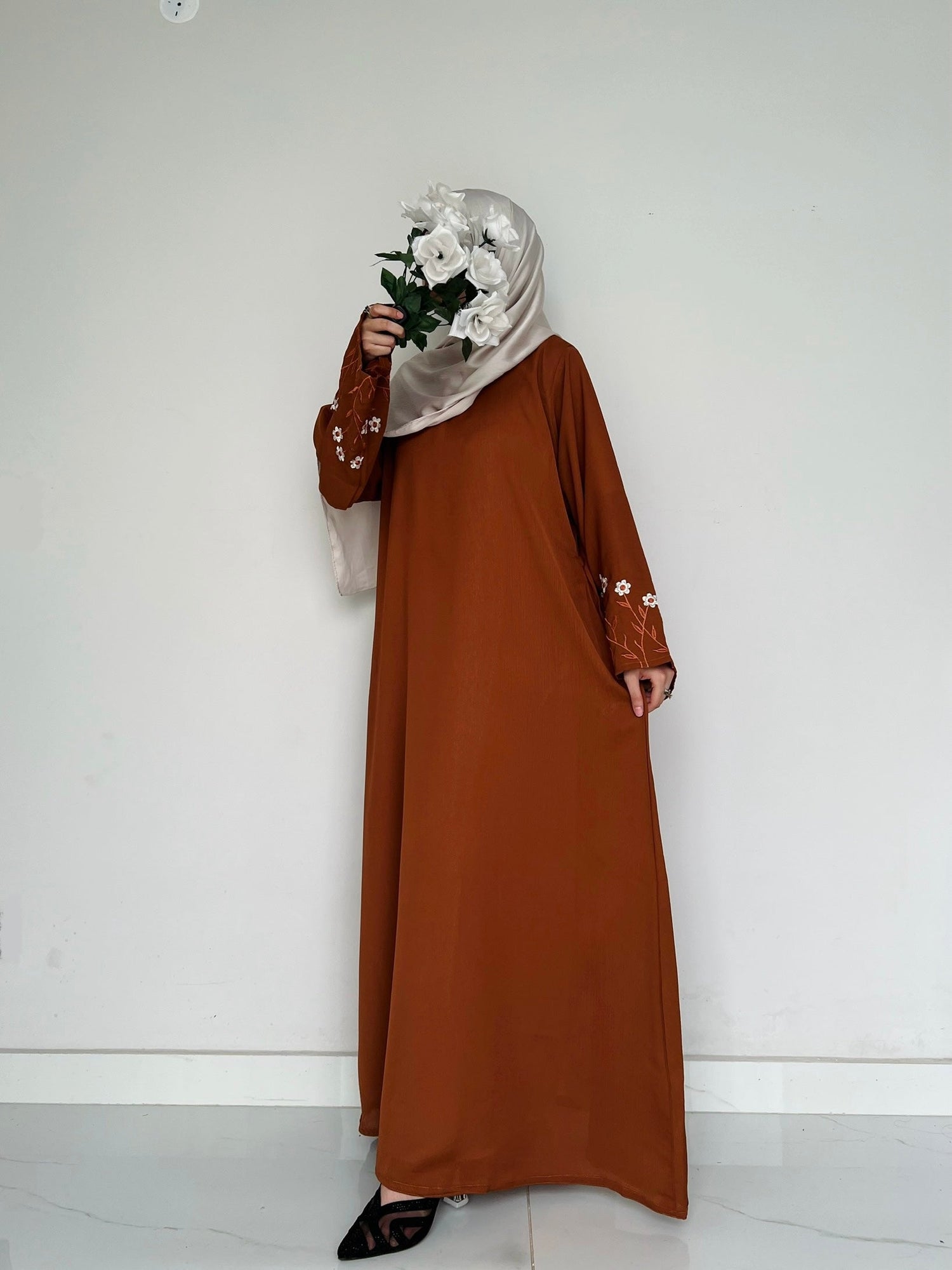 Meadow Mist - Front Closed Abaya - Tan