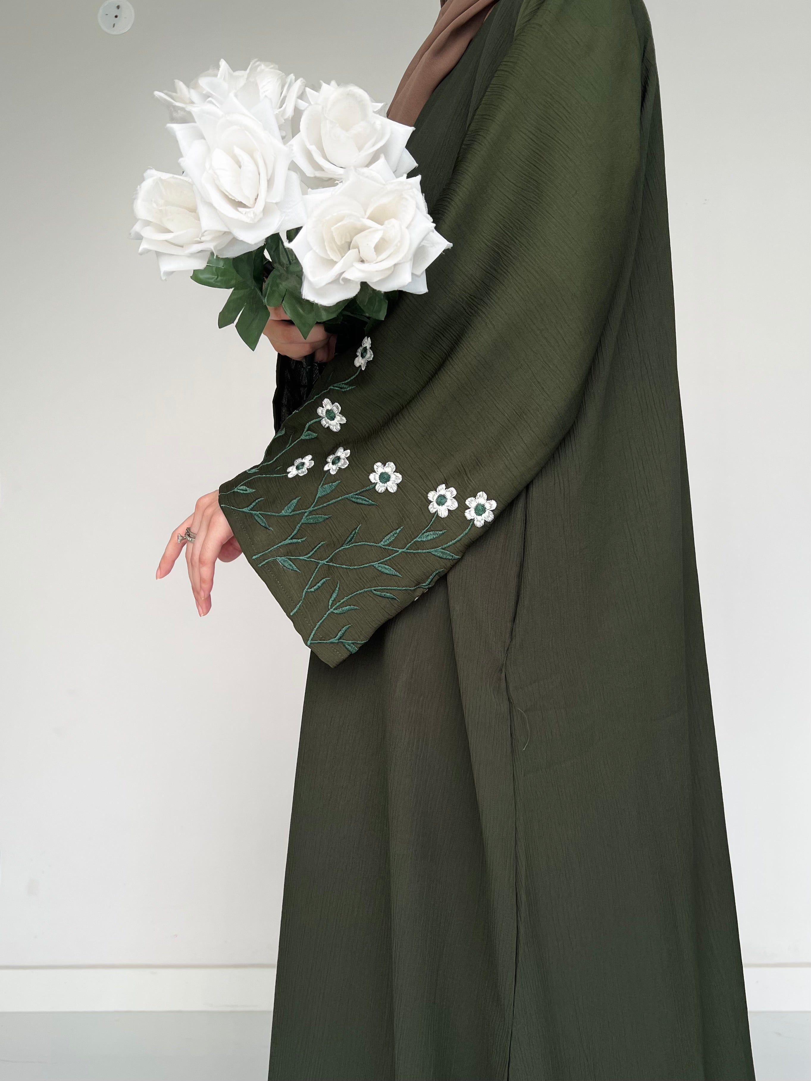 Meadow Mist - Front Closed Abaya - Olive