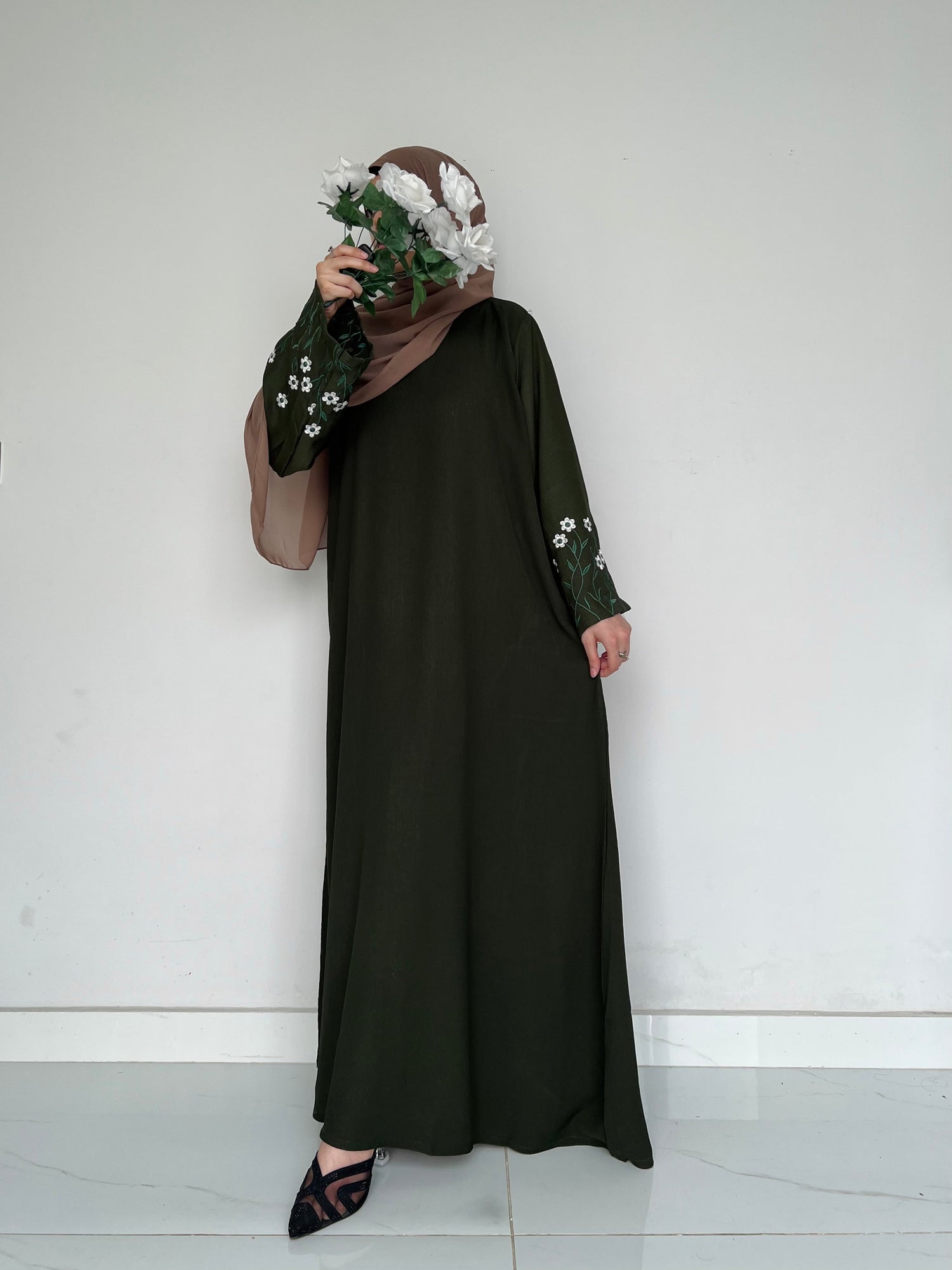 Meadow Mist - Front Closed Abaya - Olive