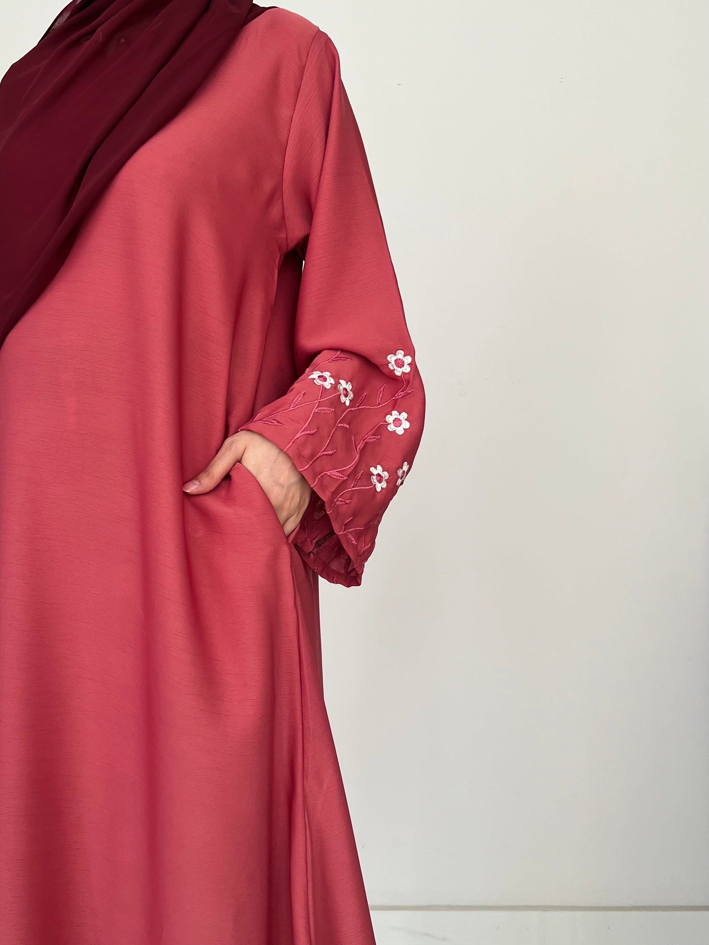 Meadow Mist - Front Closed Abaya - Blush
